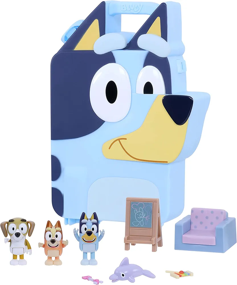 Bluey's Deluxe Play & Go Playset with 2.5-3 inch Figures