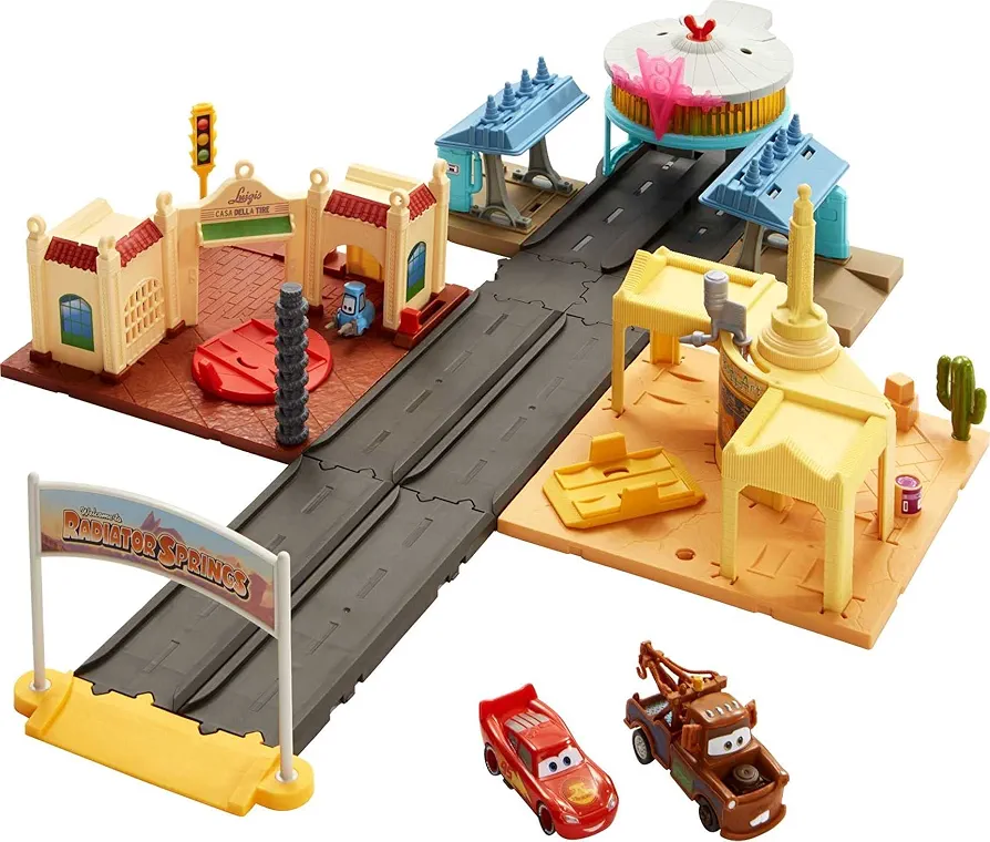 Mattel Disney and Pixar Cars On The Road Toys, Playset with 2 Toy Cars & Light-Up Countdown, Includes Lightning McQueen & Mater Truck